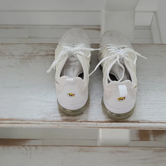 Nike White Lace-Up Sneakers - Picture 2 of 5